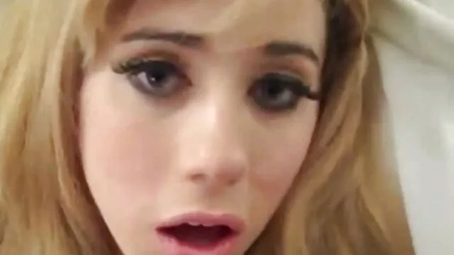 XXX χωρίς εγγραφή  Δύο hahalya σκατά σε όλες τις τρύπες 30 ετών πορνο δωρεα ομορφιάς σε σορτς και cum στο στόμα