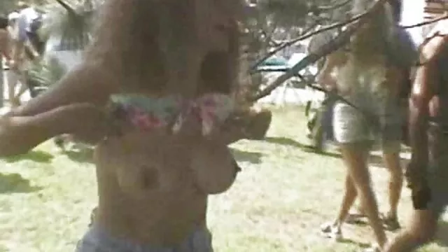 XXX χωρίς εγγραφή  Αμερικανοί βίδα ένα μαύρο μέσω ελληνικο δωρεαν πορνο glorichole