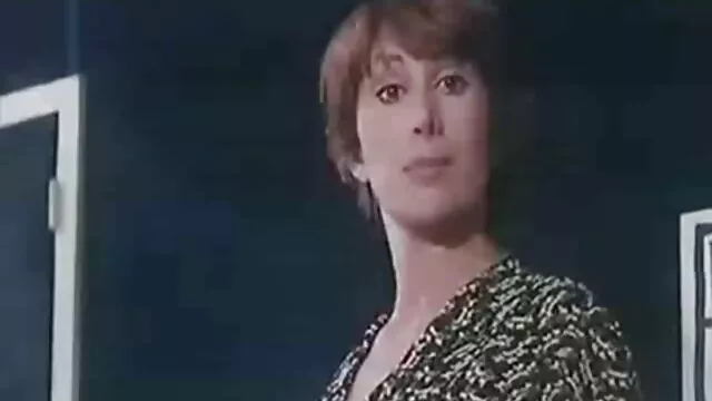 XXX χωρίς εγγραφή  Λεπτή ξανθιά δακτύλων δωρεαν πορνο χχχ το καπέλο του μέσα από το καλσόν μπροστά στην κάμερα