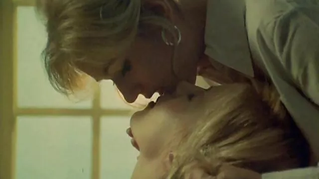 XXX χωρίς εγγραφή  Η ξανθιά είναι πορνο δωρεαν ελληνικο χάλια δύο στρόφιγγες.