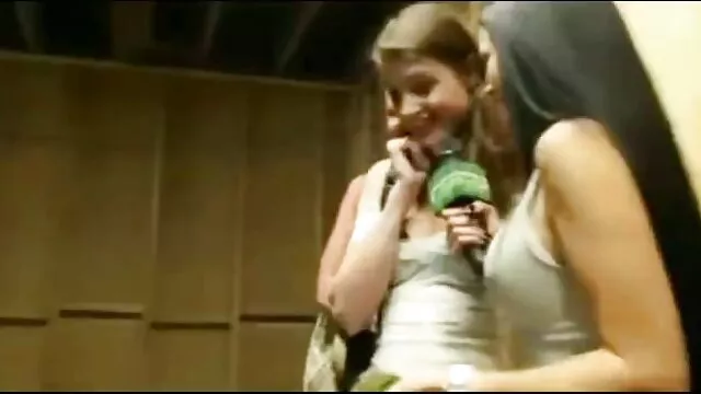 XXX χωρίς εγγραφή  MILF παίζει κώλο στο ελληνικο δωρεαν πορνο μπάνιο