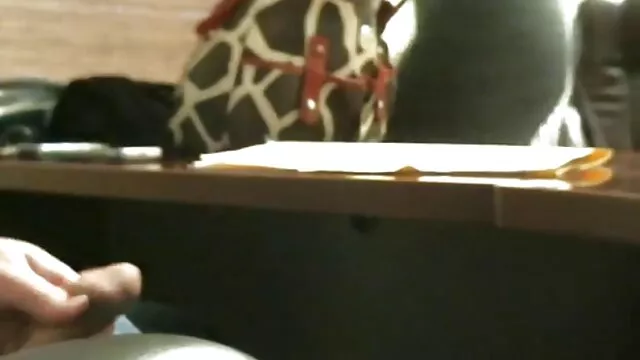XXX χωρίς εγγραφή  Κόκκινα μαλλιά μητέρα με πράσινη φούστα λαμβάνοντας το πέος του επιλεγμένου νεαρός άνδρας μετά το πρωκτικό σκληρο πορνο δωρεαν