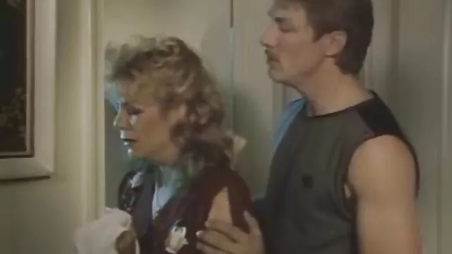 XXX χωρίς εγγραφή  Καυλωμένη Λατίνα με μεγάλο βιντεο δωρεαν πορνο κώλο και ο φίλος του άλμα ένα καπάκι για τον πούτσο εραστή