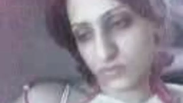 XXX χωρίς εγγραφή  Μασέρ σέρνεται τα χέρια του στη σχισμή δωρεαν πορνο ελληνικο ο πελάτης στη σύνοδο και να θέσει ένα μπουλόνι στο στόμα, και στη συνέχεια στο στόμα