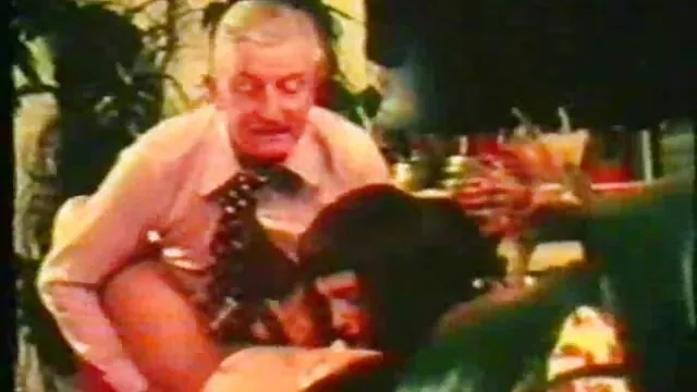 XXX χωρίς εγγραφή  Σκληρό bdsm σεξ με πορνο βιντεο δωρεαν τον Δάσκαλο και τους φίλους του.