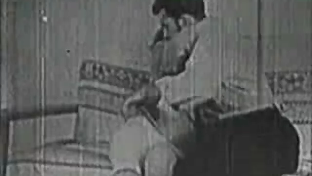 XXX χωρίς εγγραφή  Σύντομη μαλλιά δωρεαν πορνο ταινιεσ μελαχρινή παίρνει στροφές το πιπίλισμα ένας τύπος