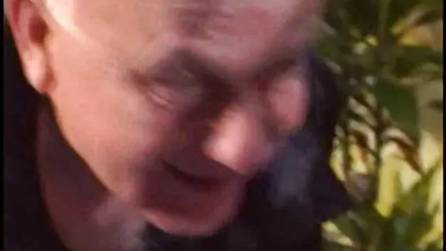 XXX χωρίς εγγραφή  Χαριτωμένο μελαχρινή πιπίλισμα Τύπος πούτσο στο ελληνικο πορνο δωρεαν μπάνιο
